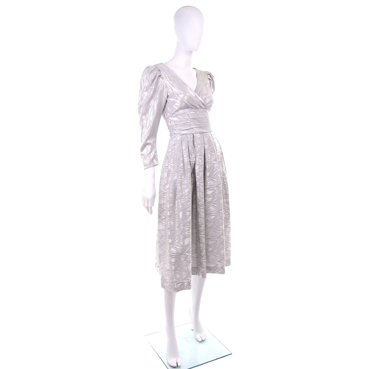 1980s Vintage AJ Bari Silver Tonal Print Evening Dress W Puff Sleeves