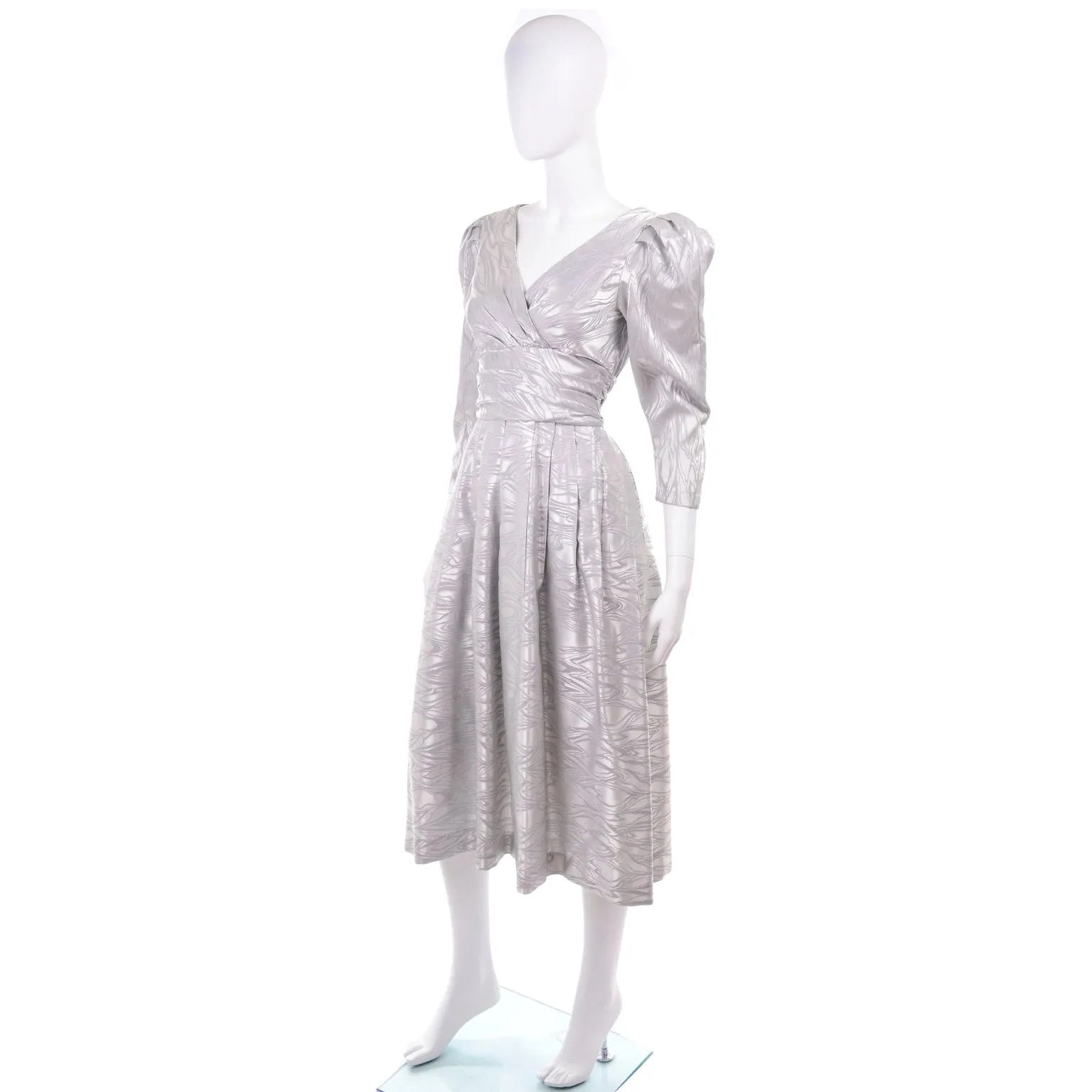 1980s Vintage AJ Bari Silver Tonal Print Evening Dress W Puff Sleeves