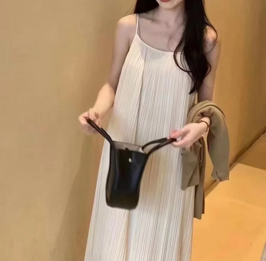 arwen&ajh مجموعة أروين التجارية 2024 Women's Pleated Slip Skirt For Summer 2024 High-end Elegant Slim-fit Dress Loose French Style Light Luxury Solid Color Long Skirt