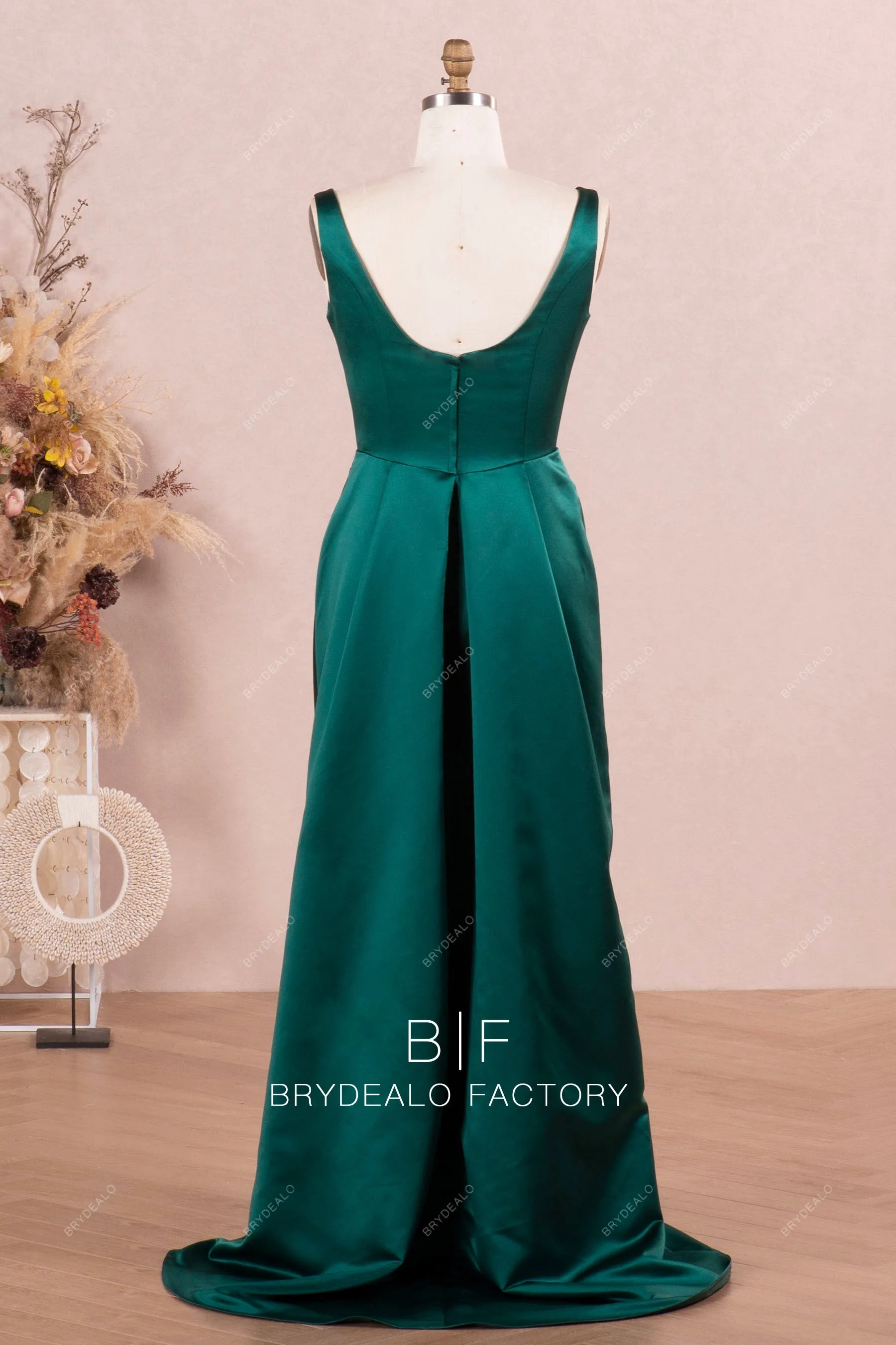 Dark Green Square Neck Satin Plus Size Non-traditional Dress