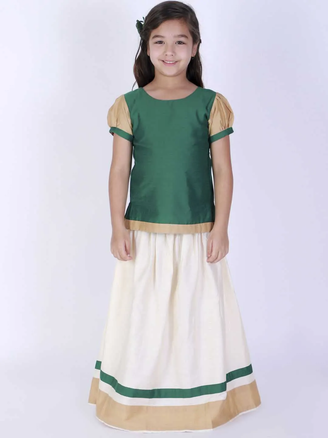 Jashvi Girl's Green & White Pavda Pattu Lehenga Choli Set