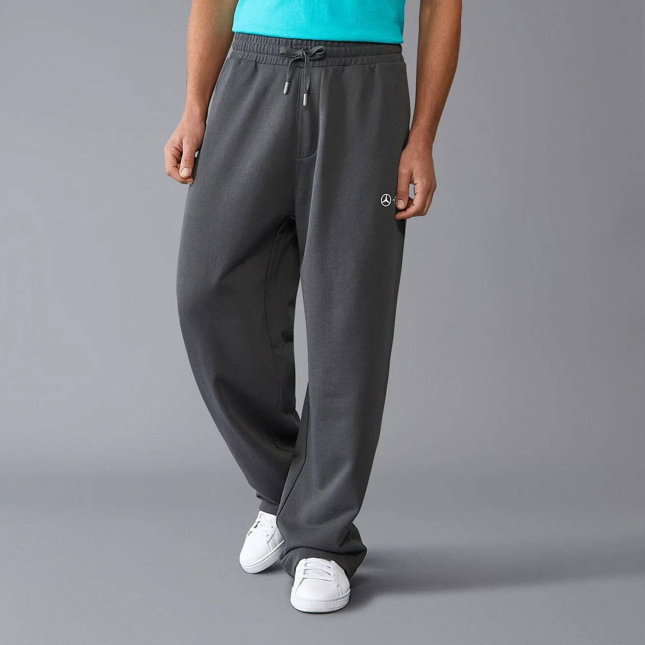 Mercedes Benz AMG Petronas F1 Men's Relaxed Fit Sweatpants - Black