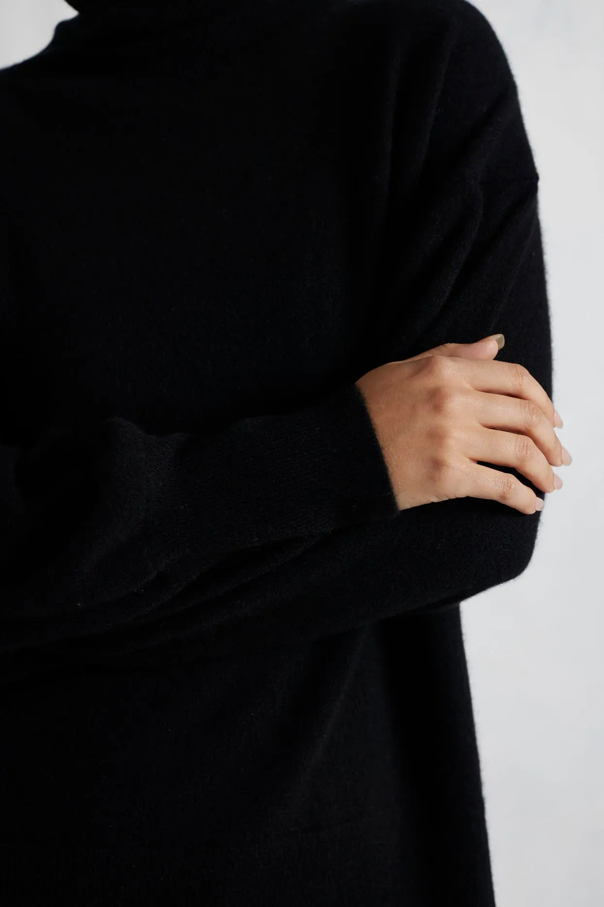 Opera Cashmere Polo Sweater in Black