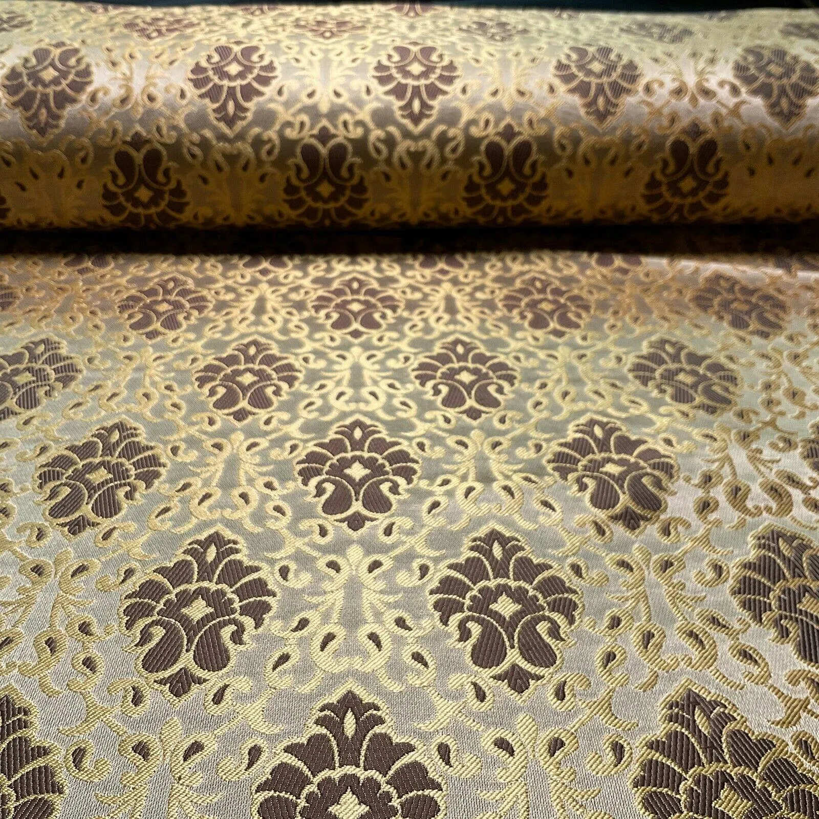 Ornamental Damask Brocade Wedding Banarsi Fabric 130 cm wide  M1565