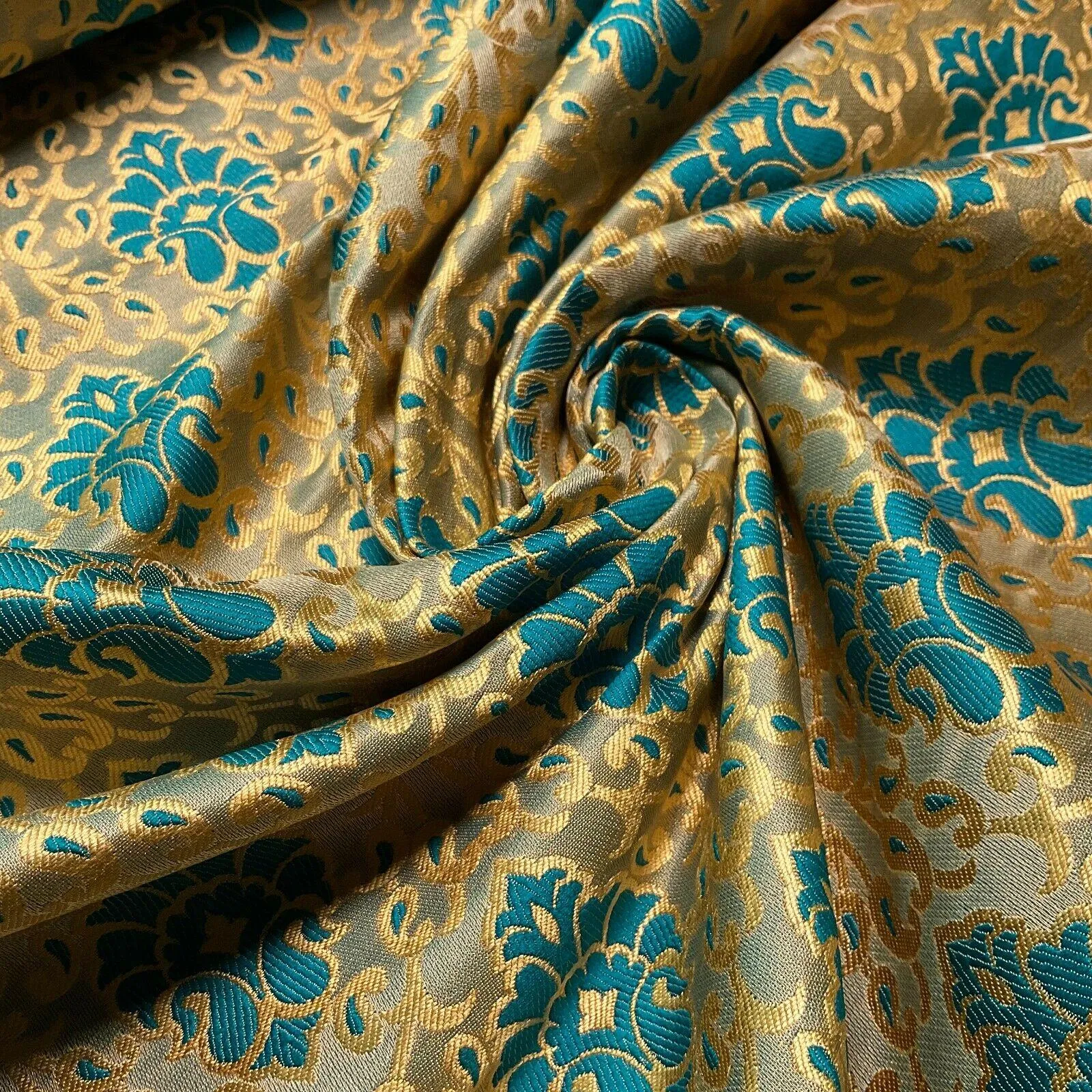 Ornamental Damask Brocade Wedding Banarsi Fabric 130 cm wide  M1565