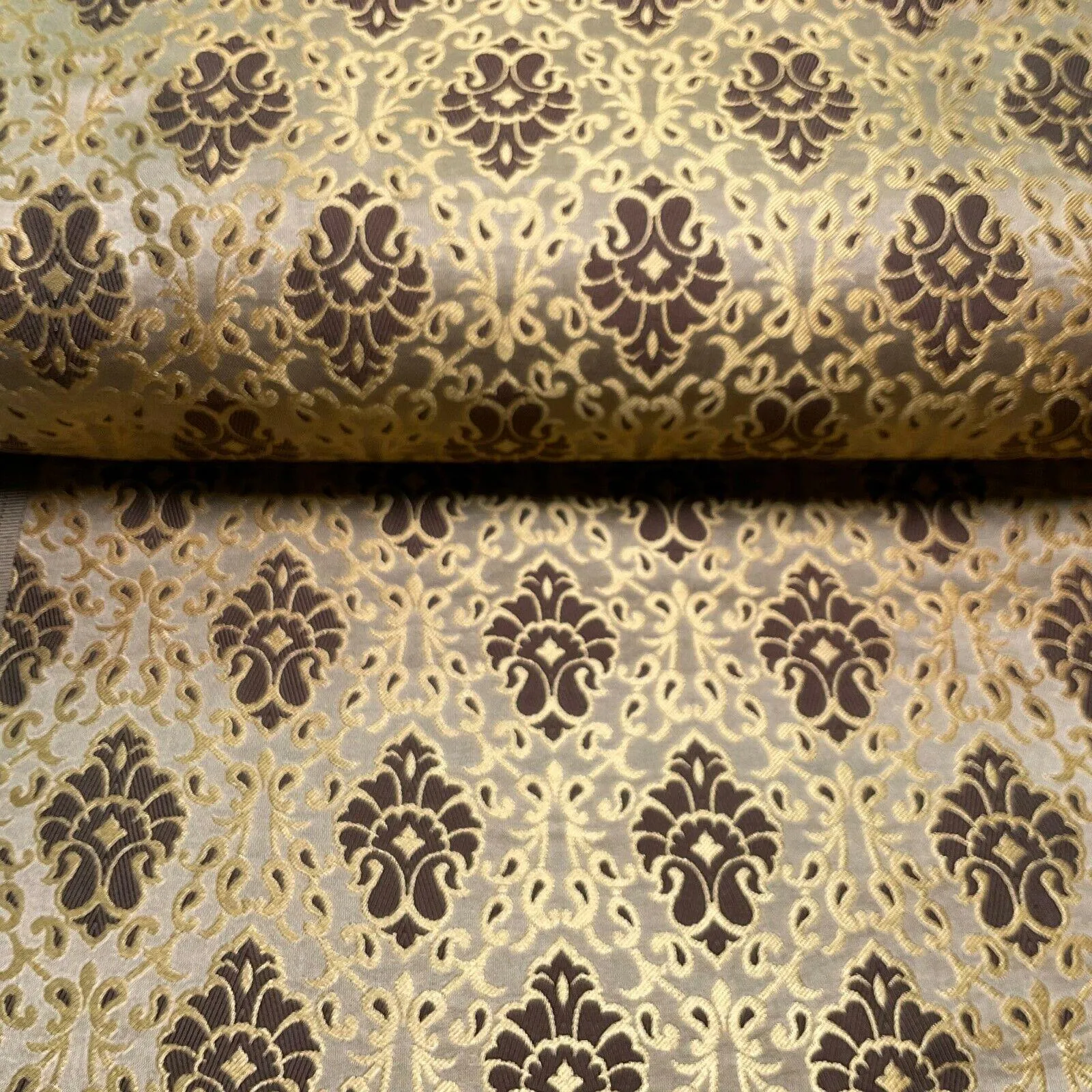 Ornamental Damask Brocade Wedding Banarsi Fabric 130 cm wide  M1565