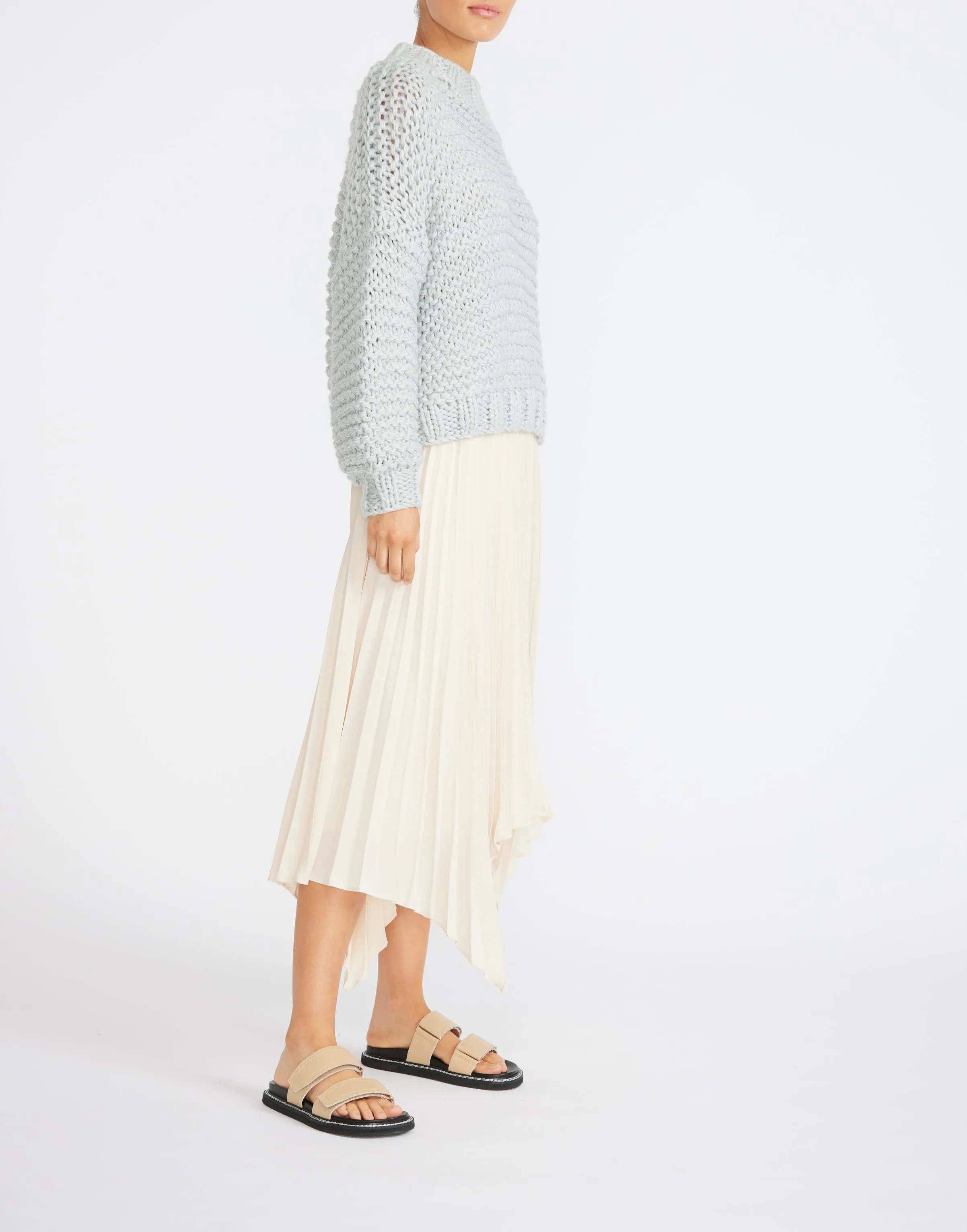 STAPLE THE LABEL - Celine Pleated Midi Skirt Vanilla